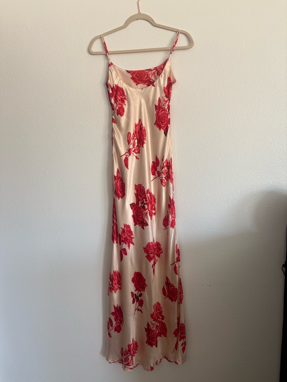 MESHKI Red Rose Champagne Satin Slip Maxi Dress Size S - Picture 5 of 16